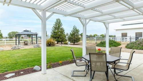 Our Farmhouse, Our Place: Cozy and Cute homestead! - Foto 4