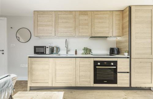 Bright 1 bedroom apartments near Farnham Castle - Photo 40