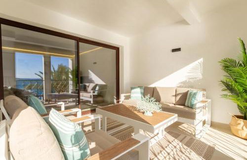 MARBELLA BANUS SUITES - Harbour Seafront Apartment - Foto 15