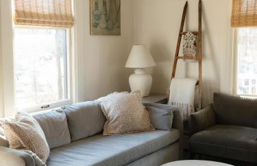 Designer Home, Hot Tub, Private Yard, & Projector - Foto 74