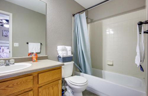 Home with Patio and Games about 17 Mi to Denver! - Foto 21