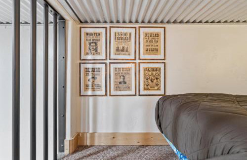 Historic Yellowstone Saloon - Foto 31