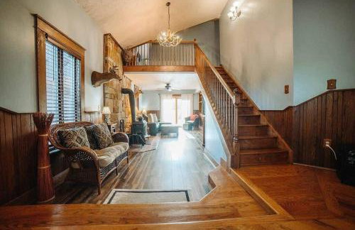 Majestic Home in Hocking wPool Jacuzzi Basketball - Foto 8