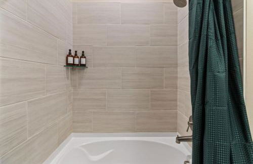 Modern Luxe Oasis, Rooftop Pool, Near Austin - Foto 17