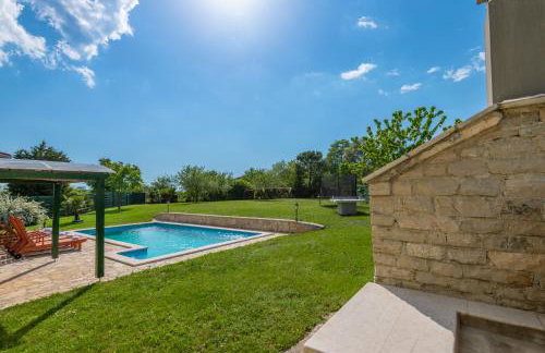 Villa Vrt, a private and fully fenced forest retreat - Photo 19