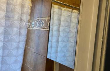 Casa localizada muy cerca del estadio, 8 minutos del centro y muchos lugares mas, No se permiten fiestas , o fumar - Foto 27