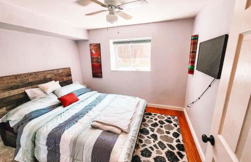 Theater Room Pet Friendly Near AF Academy Peaceful - Foto 8