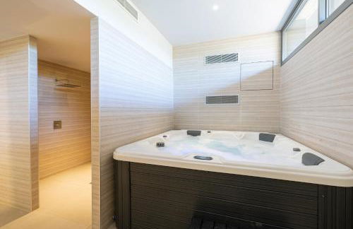 Luxury House Chaparral Golf E12 by AORA STAY - Photo 28