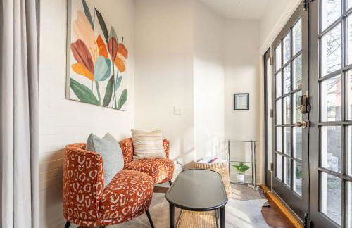 Notes of Southern Charm - Walkable to Food & Shops - Foto 5