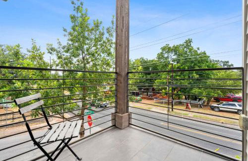 Walk to Restaurants & Entertainment on East Side - Foto 44