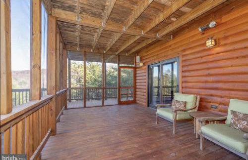 Cabin in Lost City WV with Hot Tub and Pet Friendly - Foto 25