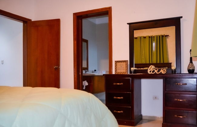 2 Minutes Walk to Beach Huge 3 bdrm Condo with Pool - Photo 10