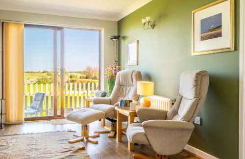 Little Emmaus - Photo 1