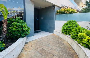 Hermoso piso en un paso de la Playa de Fenals con piscina - Foto 27