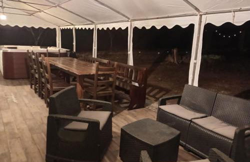 VILLA STRAVANATA - Large Pool, Car and Large Whirlpool Jacuzzi - Foto 10