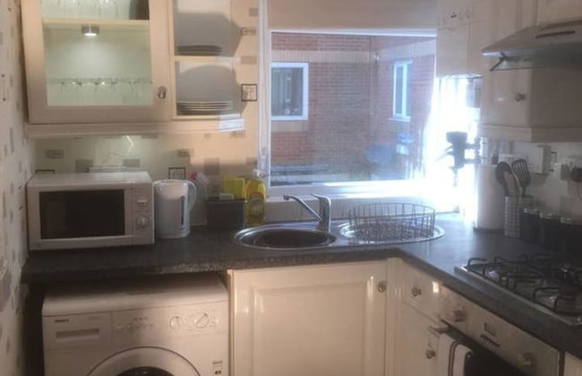 2 Bed Flat - Sleeps 3 - Parking - Wifi - Foto 4