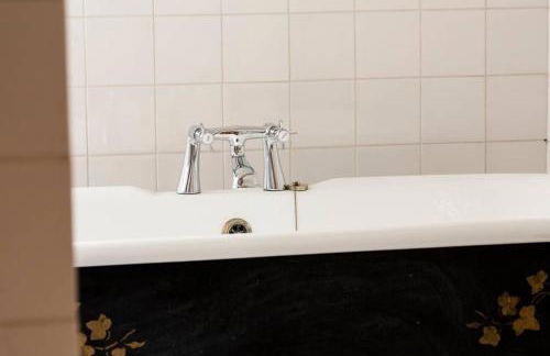 Clifton Spacious 3 Bed Apt & Parking - Simplycheckin - Foto 28