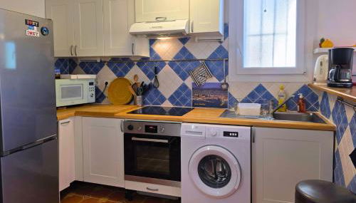 Grand Studio aux Salins - climatisation - terrasse - 90m de la mer - Foto 4, stove, toaster