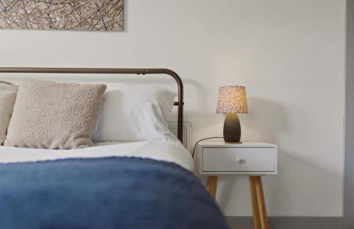 2BR Flat, Free Parking, WiFi, Smart TV - Foto 17