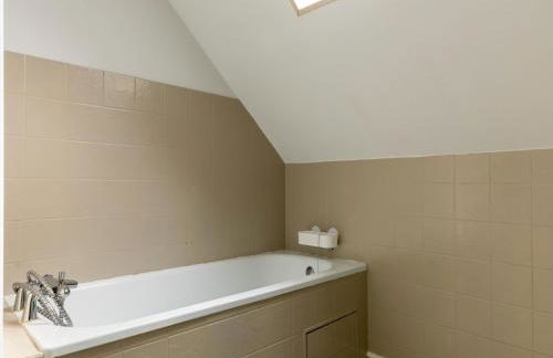 Sunlit Garden Escape Normandy - Foto 57