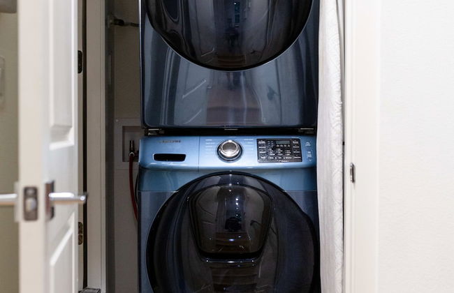 Disco Den w Hot Tub 6 min Walk to Rainey St - Foto 33