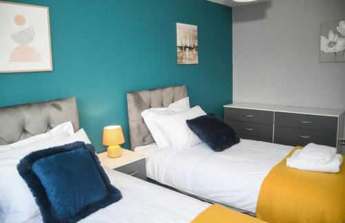 2ndHomeStays- Willenhall-A Serene 3 Bed House with a Garden View-Suitable for Contractors and Families-Sleeps 9 - 7 mins to J10 M6 and 21 mins to Birmingham - Foto 31