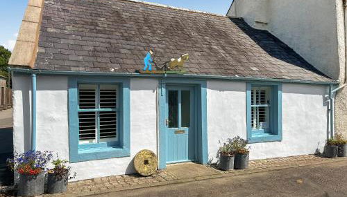 Bruce Cottage - Photo 1