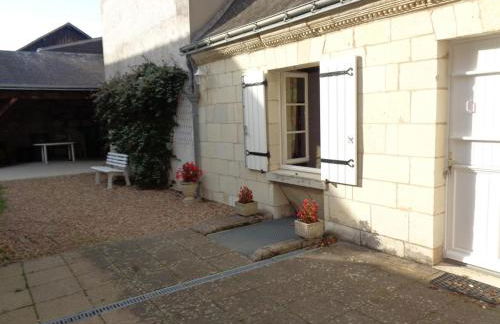 Maison tourangelle restaurée, 3 chambres, jardin clos, village viticole, proche loisirs et équipements bébé - FR-1-381-236 - Foto 1