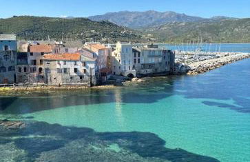 Appartement plein centre Saint Florent face au port - Foto 1