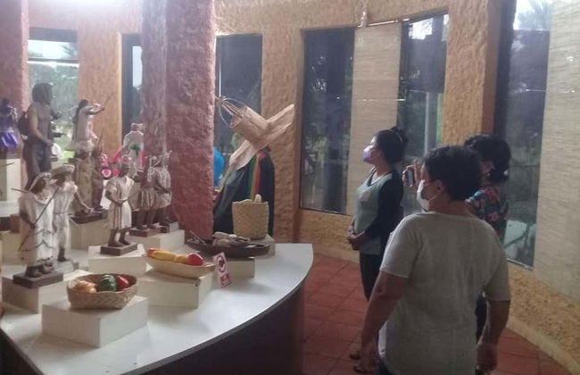 Kenneth Lee Museum Tour - Foto 5