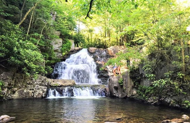 Double Diamond Lodge by Avantstay Group Escape w/ Firepit, Patio, Activities - Foto 1