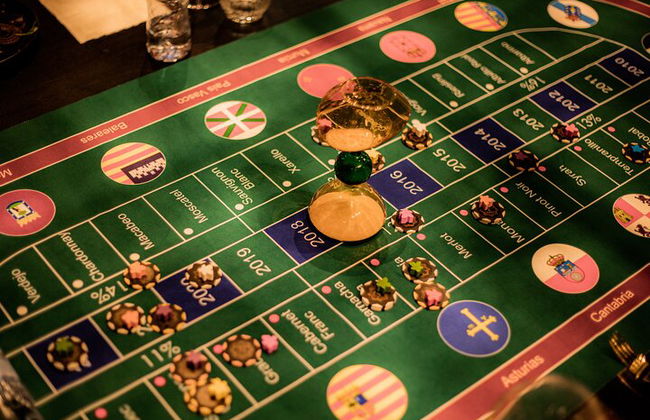 Casino de vinos privado con cata de vinos a ciegas - Foto 1