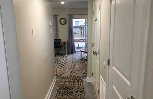 Entire Twnhouse 2bdrms 3Bthrm 2Qbeds 2Levls Fncd Bkyard - Foto 4