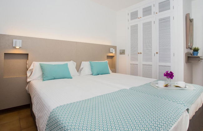 Apartamentos Los Tulipanes - Photo 17