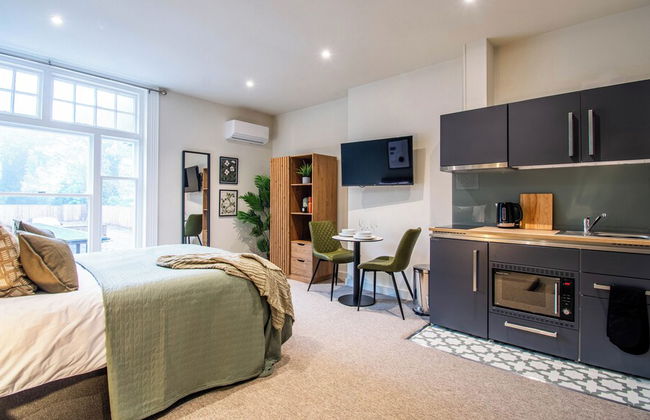 Thetford Hive - Photo 15