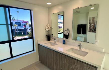 Century City Cozy 3 Bedroom Apartment with Parking 302,303 - Foto 8