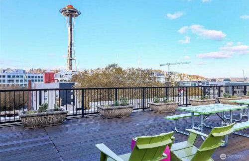 Modern 2Br-2Ba Belltown Condo with Free Garage Parking - Foto 5