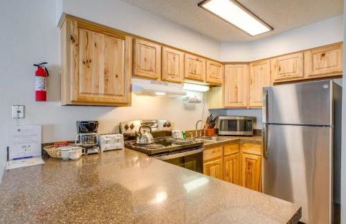 3 Mi to Winter Park Slopes! Unit with Pool and Hot Tub - Foto 8