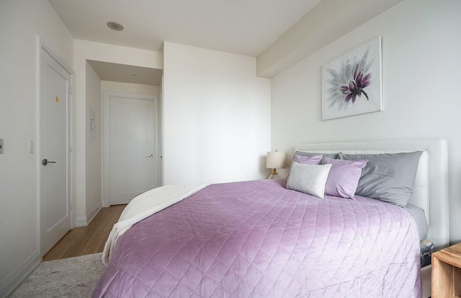 Modern Apartments in North York - Photo 38