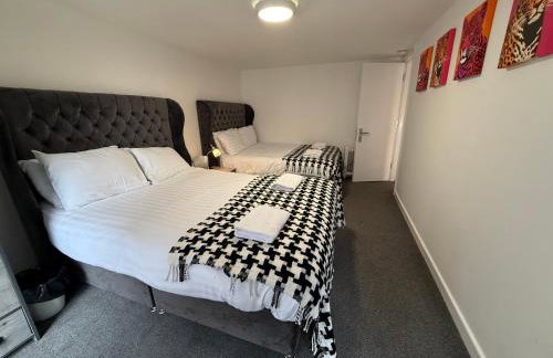 61 Moorfields city centre apartment sleeps 10 - Photo 30