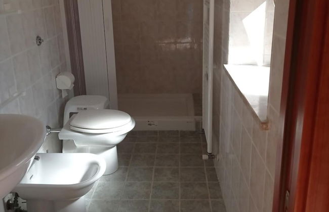 1-bed Apartment Sleeps 2 - Free Parking and Garden - Foto 3