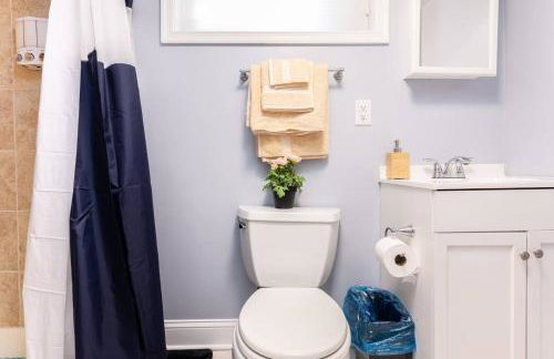 Gorgeous Home 10 min to DC by CozySuites - Foto 15