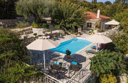 Villa Regina -Hidden Eden with Treehouse & Heated Pool - Foto 15