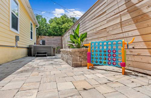 Citrus Hideaway - Steps to City Center - Foto 46
