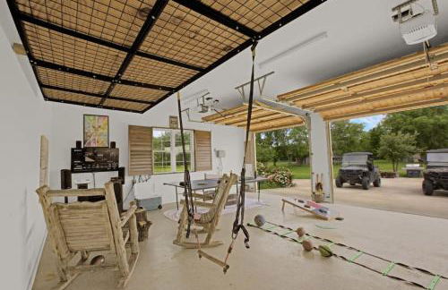 120 Acre Estate WaterTubing, Livestock,Event Space - Foto 8