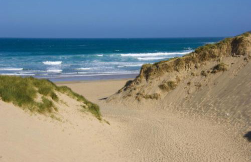 Sandyford, Holywell Bay - Sea Views - Walk to Beach - 2 Pets Allowed - Free Parking and WiFi - Foto 39