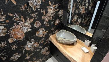 À L'ombre Du Pêcher - Foto 3