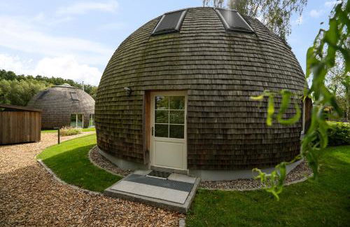 Kugelhaus Kia - Modernes Kugelhaus mit klarer Linie und Naturbezug am Tollensesee - Foto 21