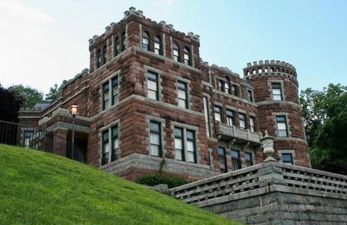 Bright, Stylish & Cozy 2Bed Unit w/Backyard & Grill Close to NYC! - Foto 38