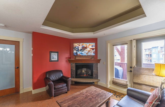 Mountain Retreat - Pool - Hot Tub - Spa - Photo 10